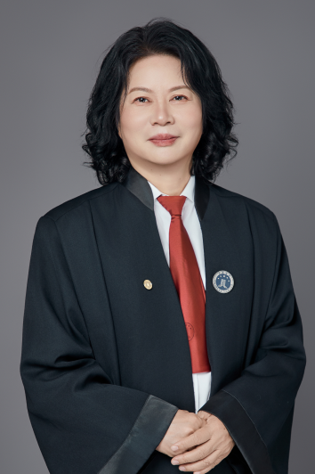 Ms. Yuanying He